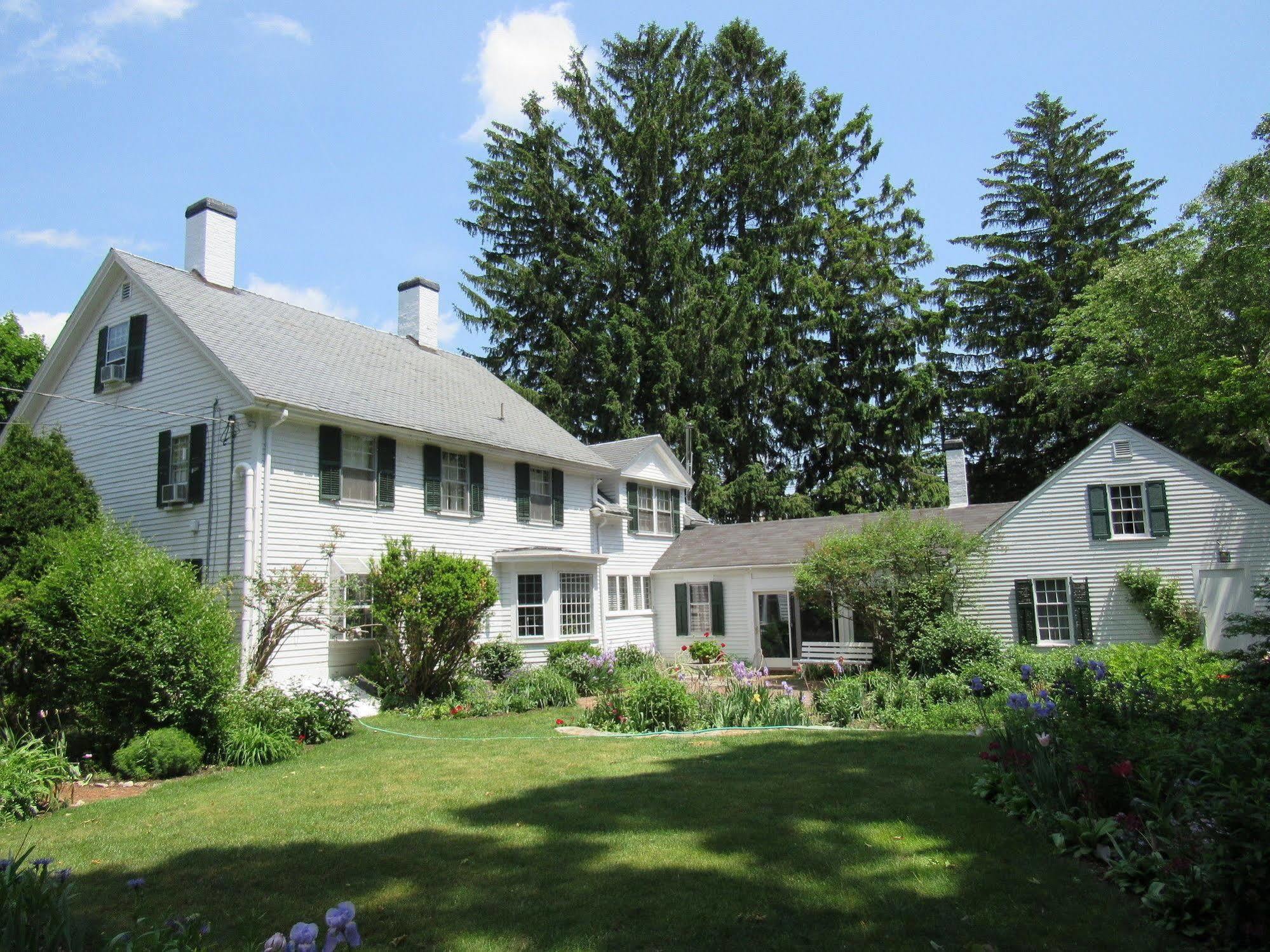 Fletcher Tavern Bed & Breakfast Hotel Westford Exterior photo