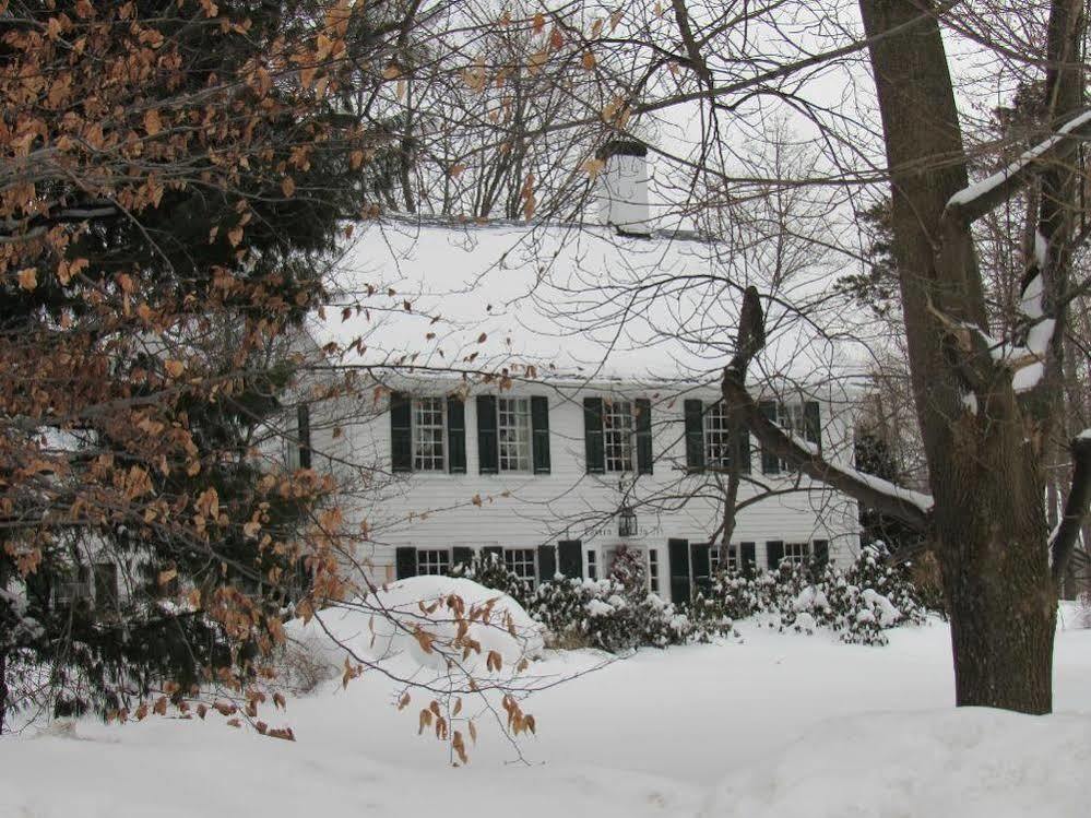 Fletcher Tavern Bed & Breakfast Hotel Westford Exterior photo